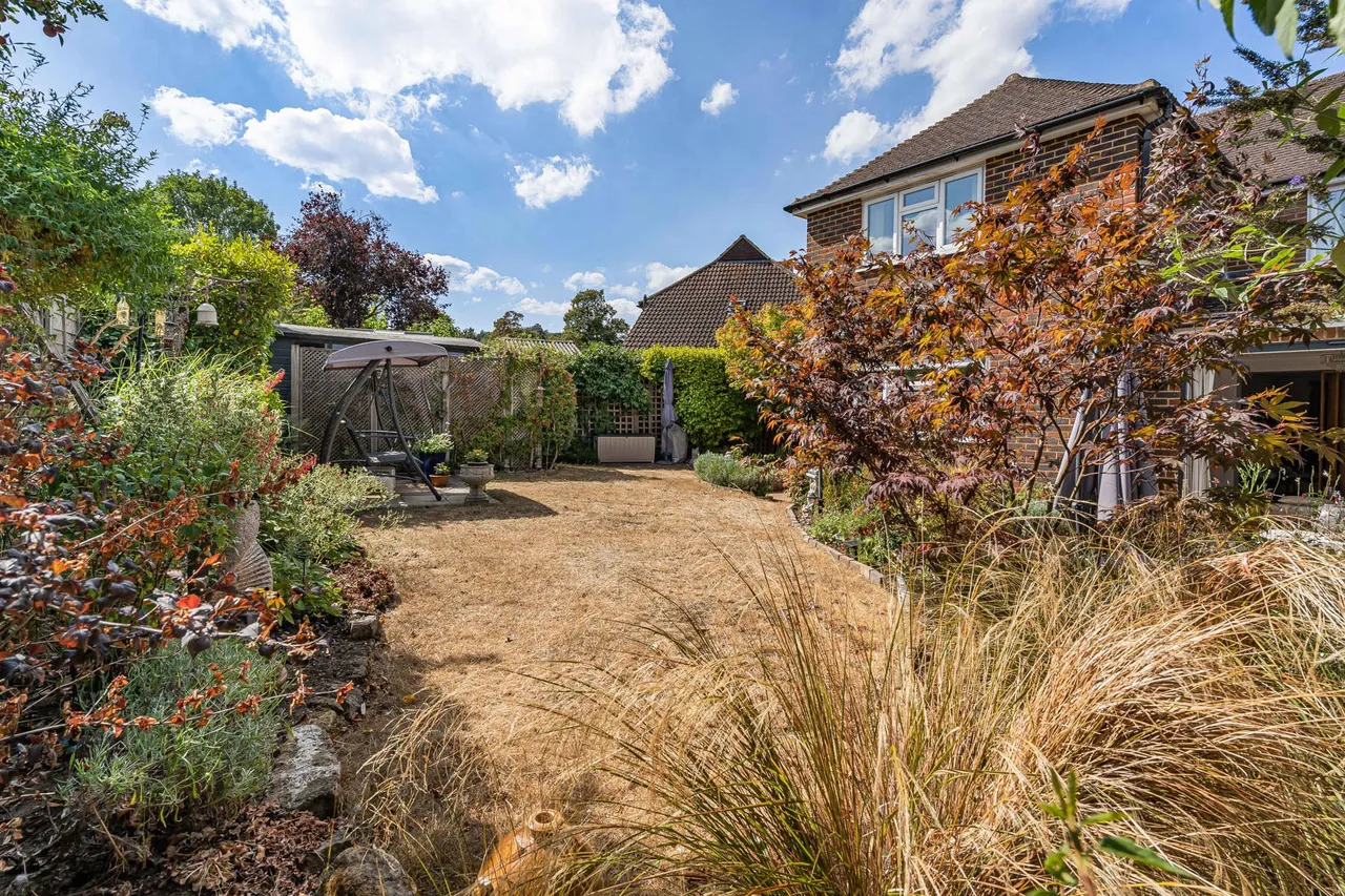 Clover Lea, Binscombe, GU7, photo 20