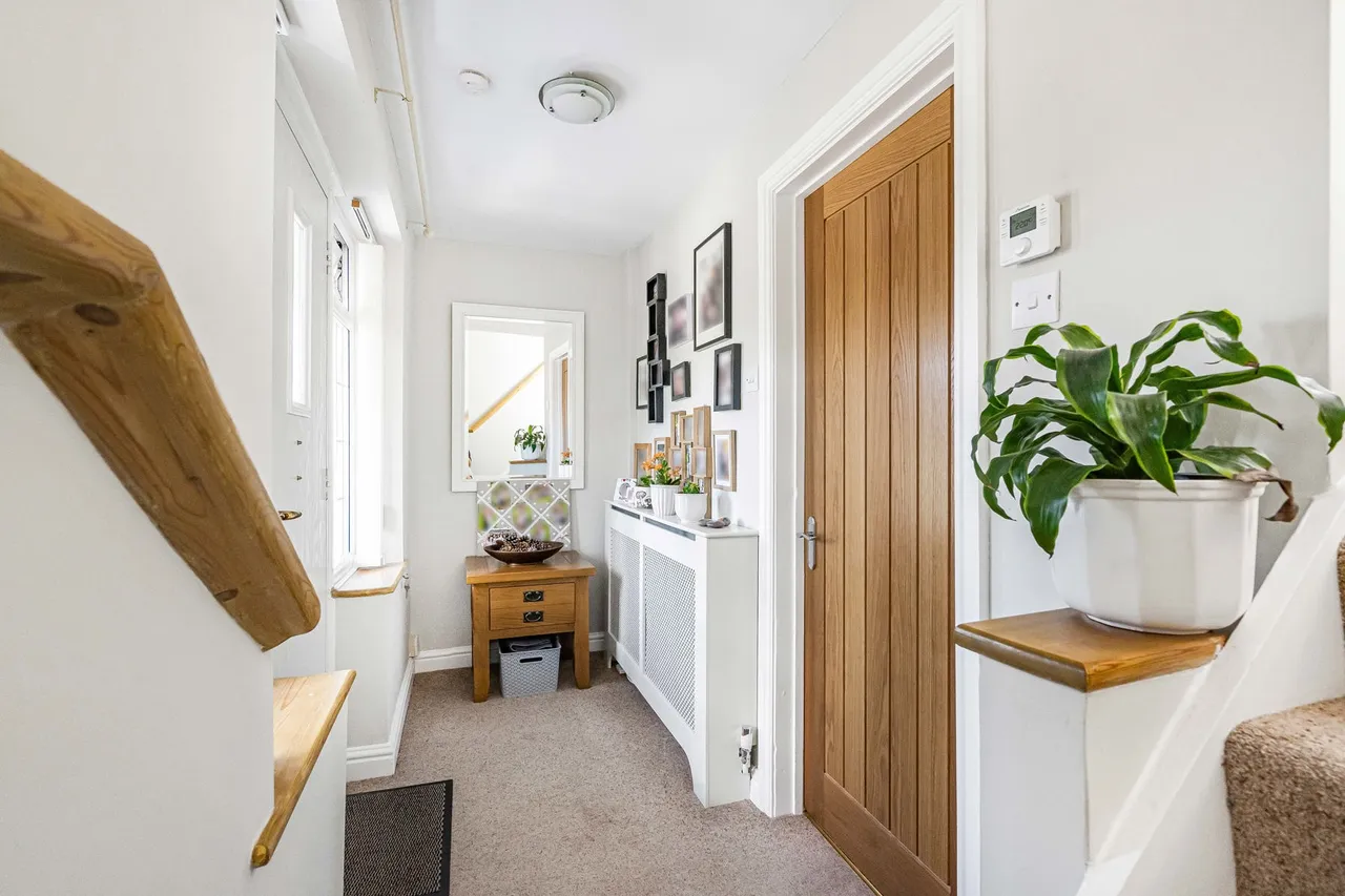Clover Lea, Binscombe, GU7, photo 5