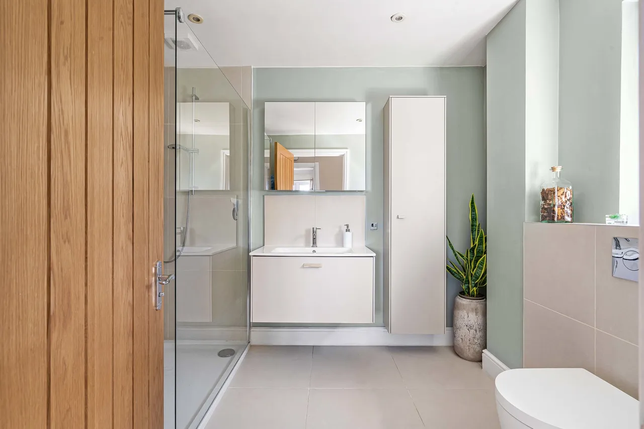 Clover Lea, Binscombe, GU7, photo 17
