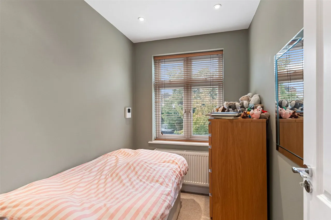 Teddington Park Road, Teddington, TW11, photo 11