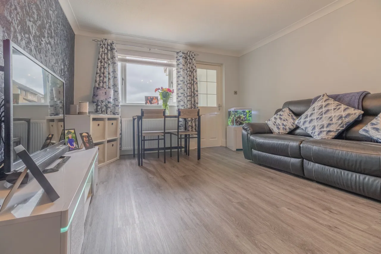 Livingstone Quadrant, Harthill, Shotts, photo 2