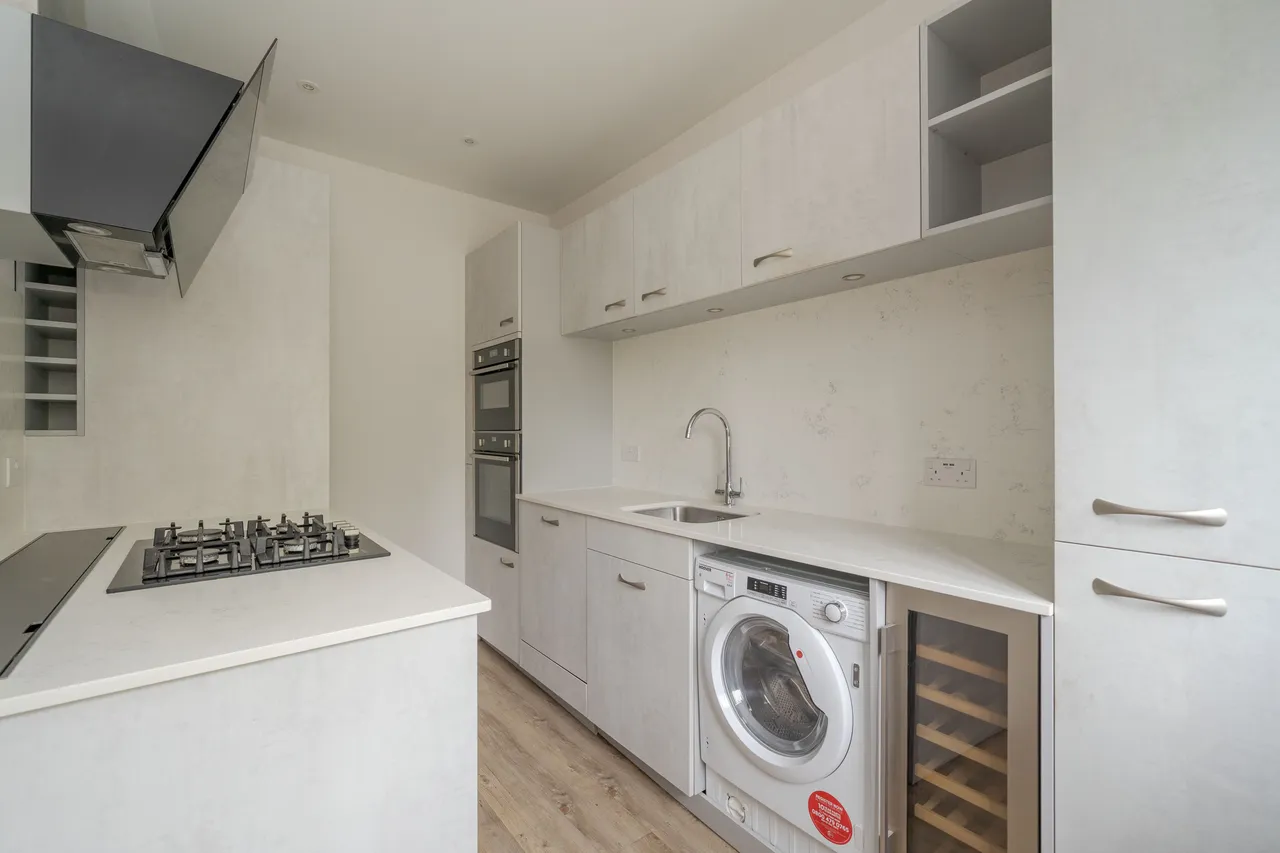 Gunnersbury Avenue, Ealing, W5, photo 5