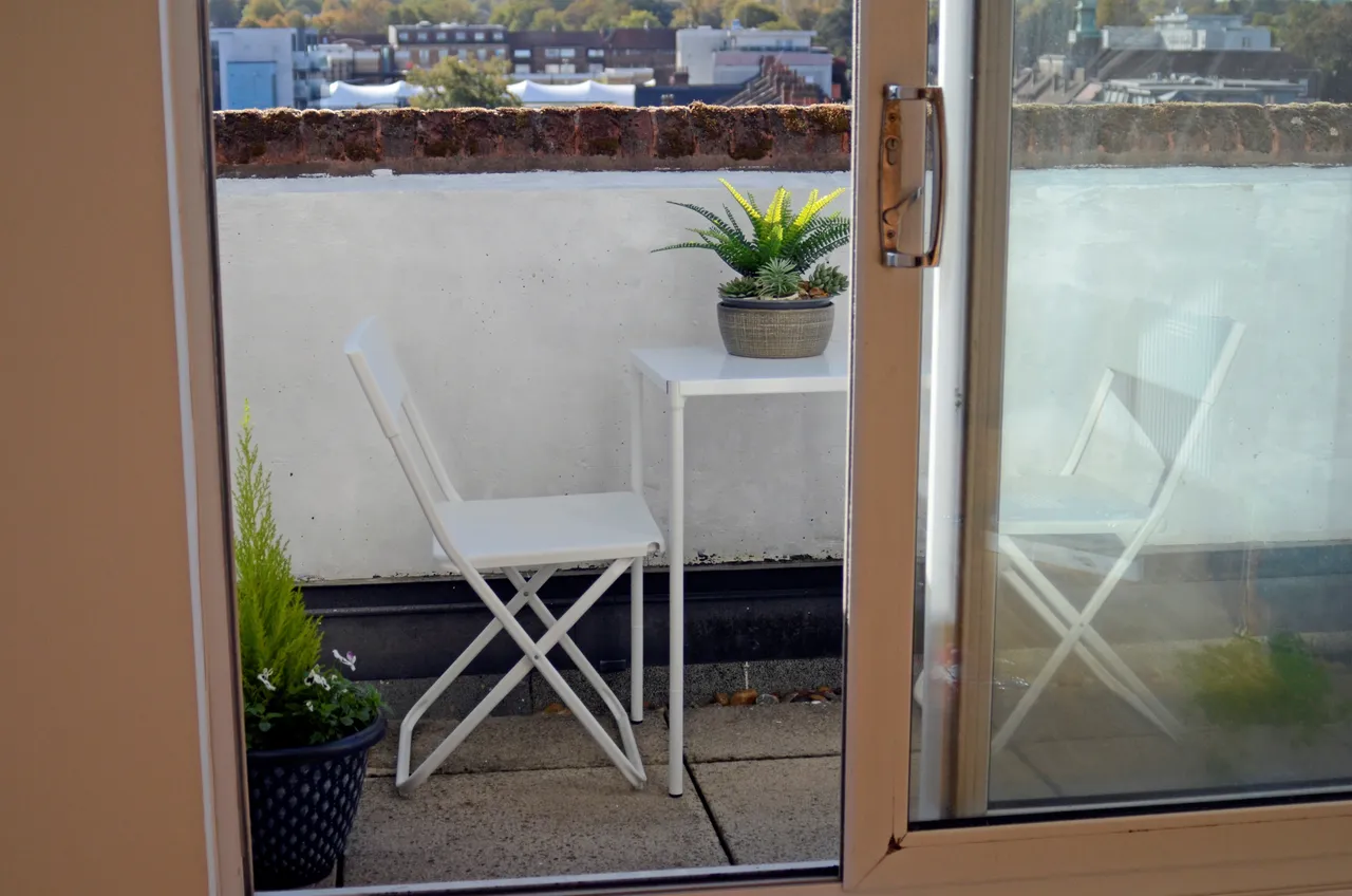 Manor road, SM6, photo 6