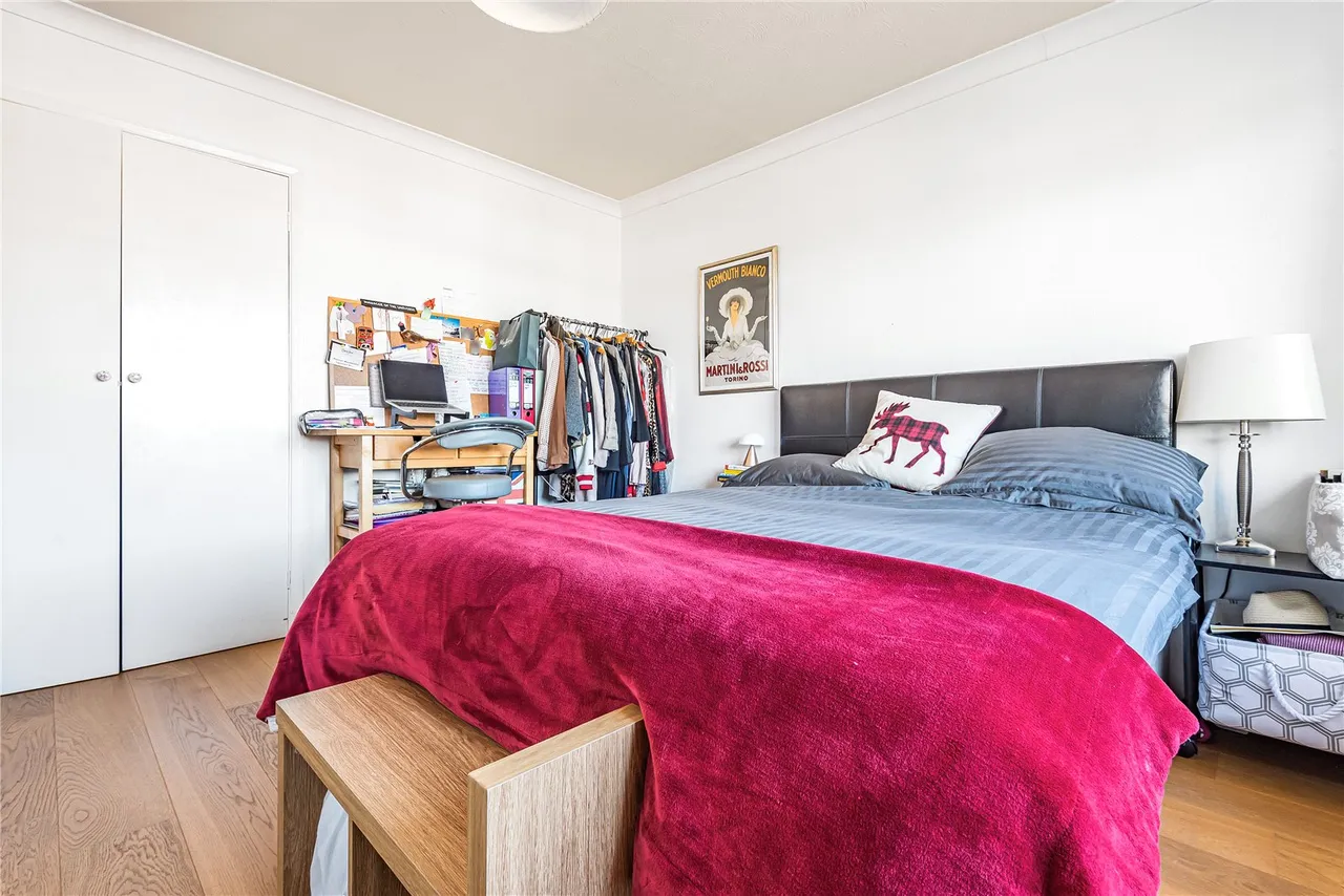 Birchwood Grove, Hampton, TW12 3DU, photo 7