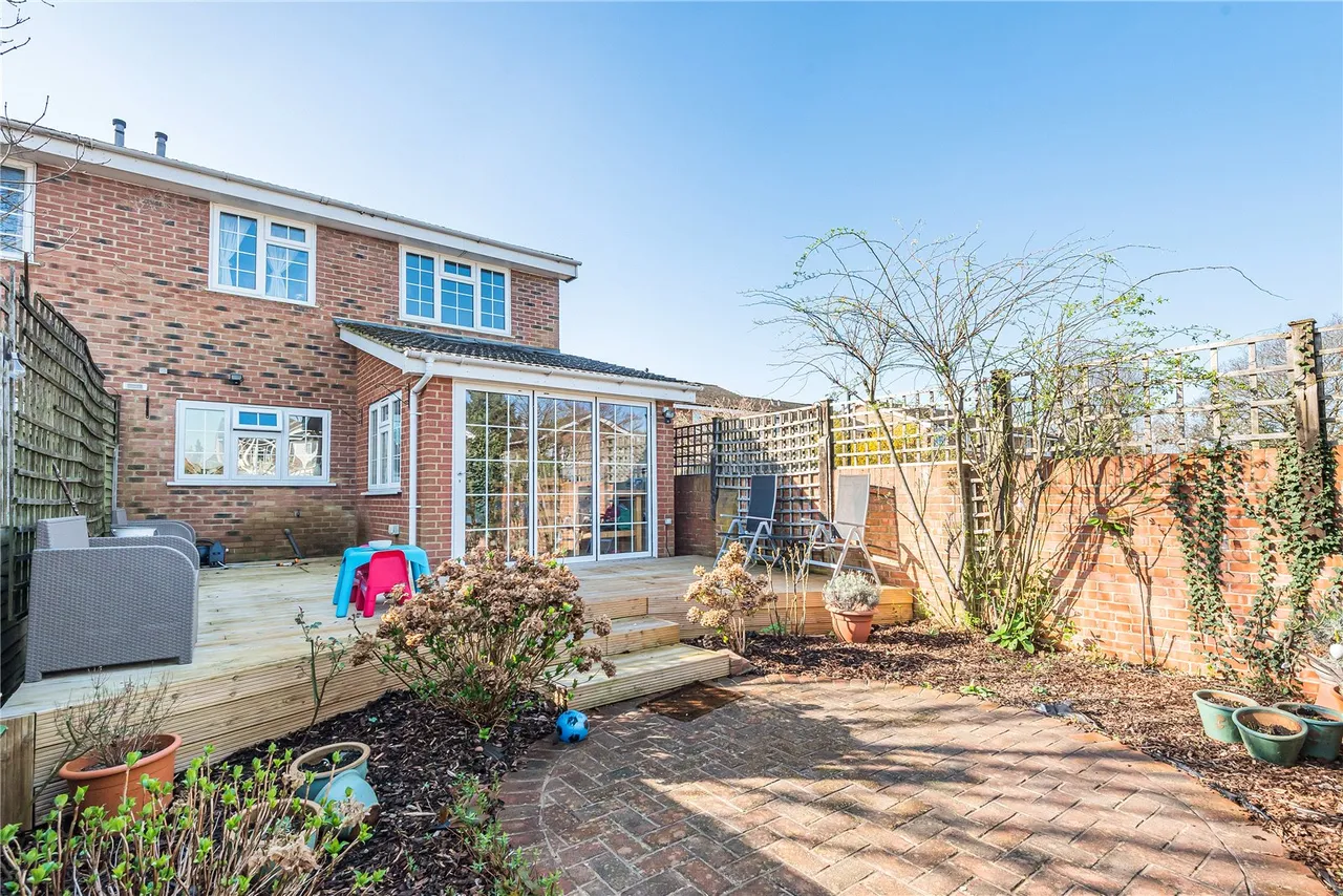 Birchwood Grove, Hampton, TW12 3DU, photo 12
