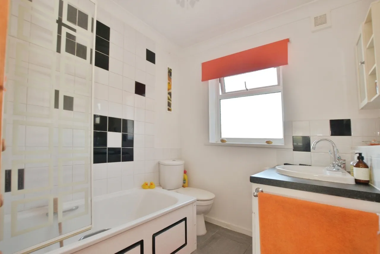 Tourney Road, Lydd, Romney Marsh, TN29, photo 9