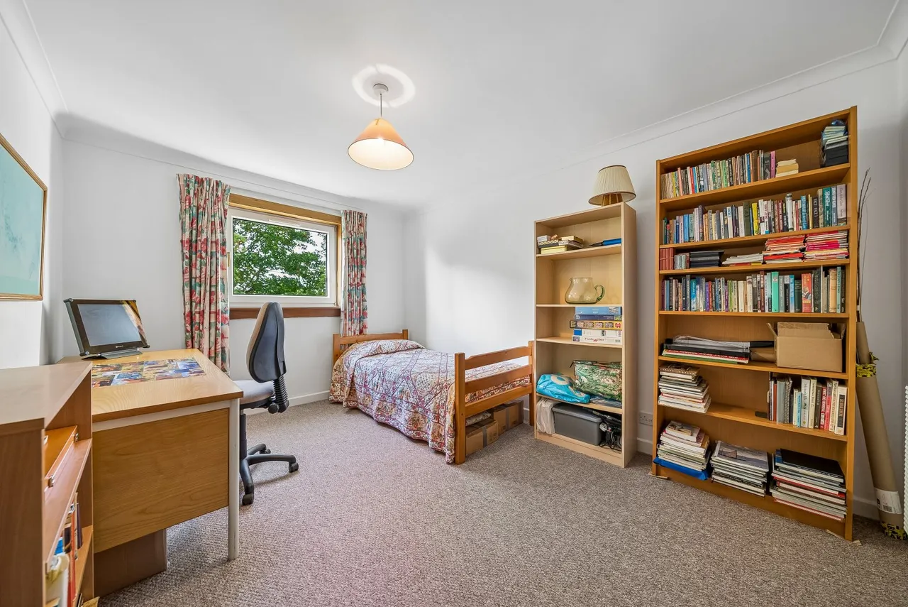 Rhu Ellen Court, Rhu, G84, photo 15