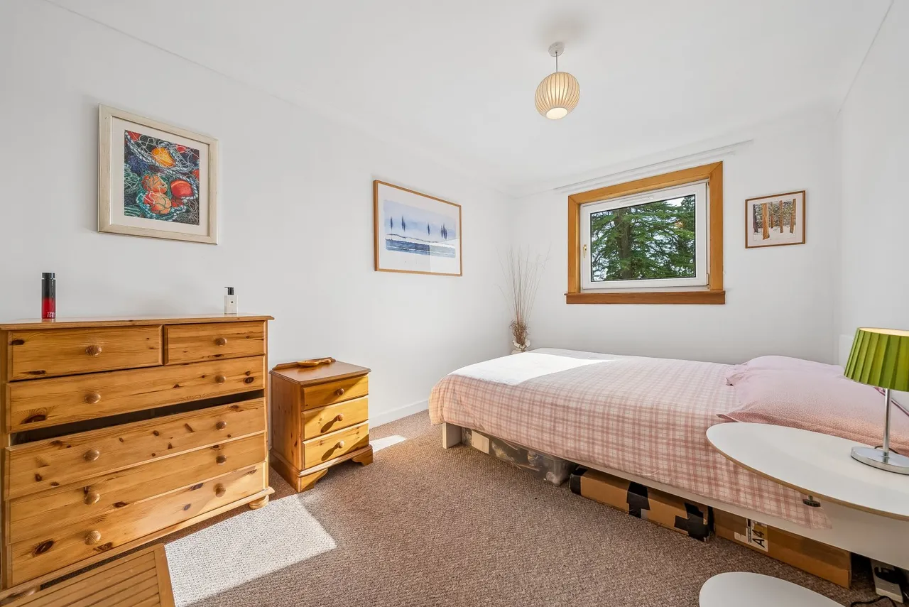 Rhu Ellen Court, Rhu, G84, photo 16