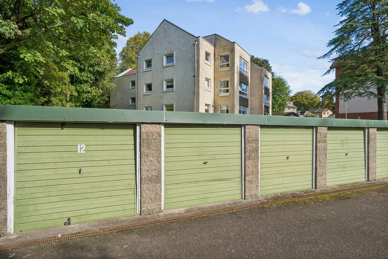 Rhu Ellen Court, Rhu, G84, photo 22