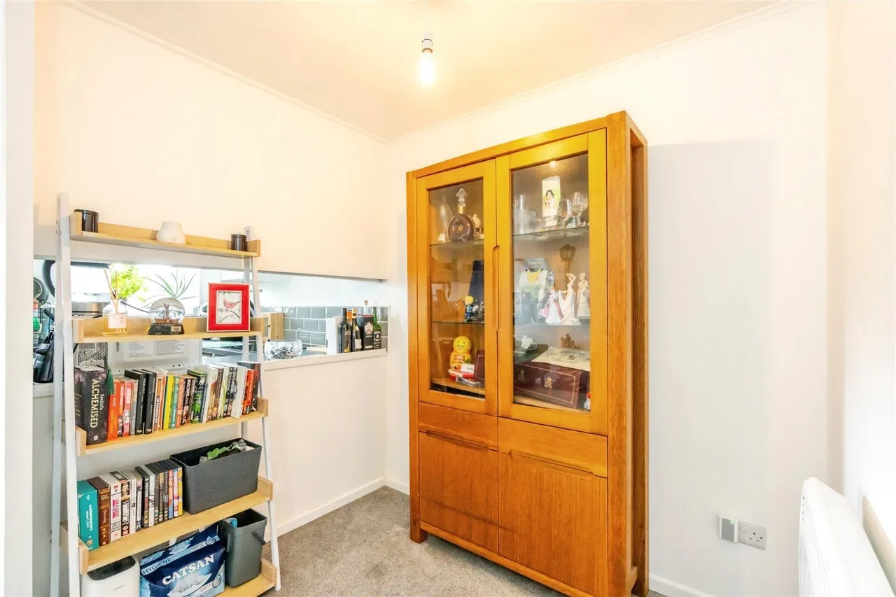 Caernarvon Road, Chichester, PO19, photo 4