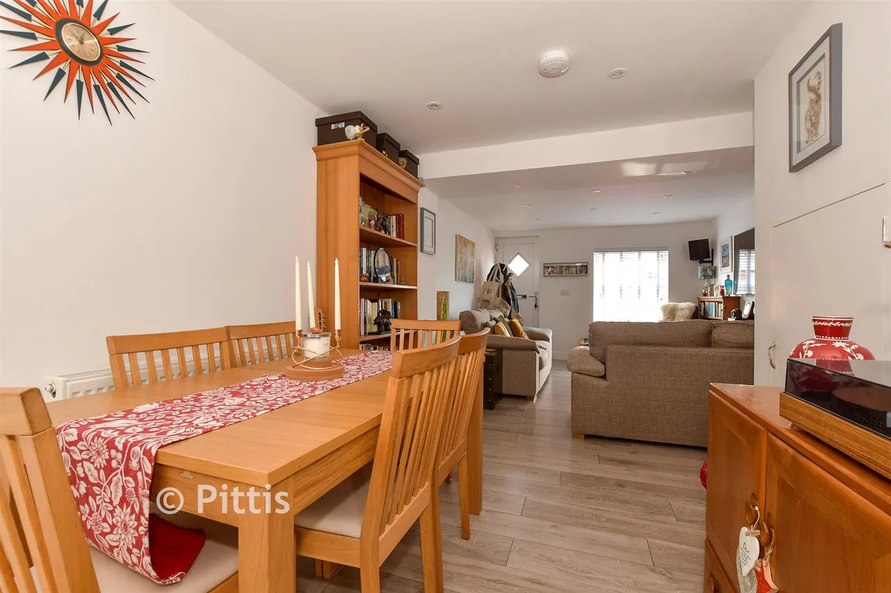 Worsley Road, Newport, PO30, photo 7