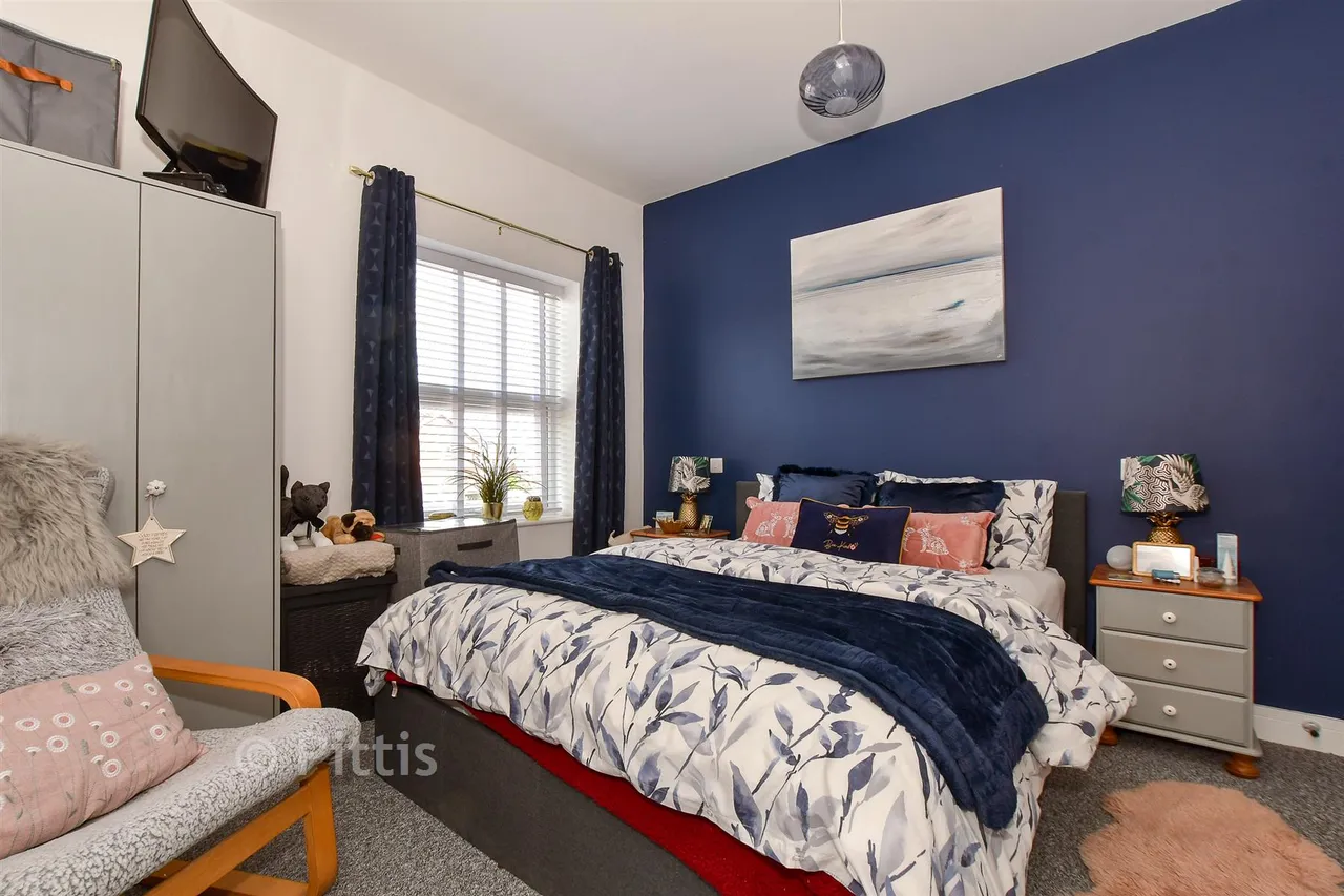 Worsley Road, Newport, PO30, photo 8