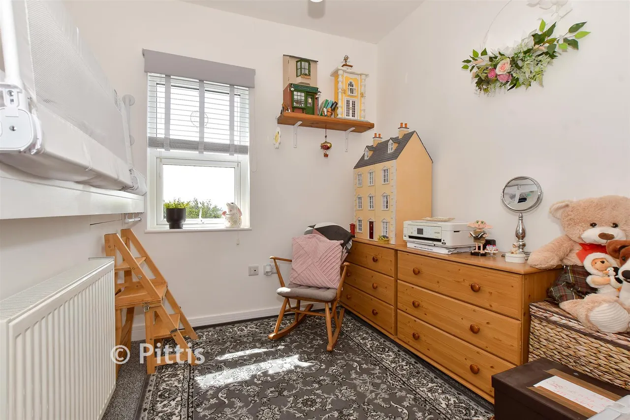 Worsley Road, Newport, PO30, photo 9