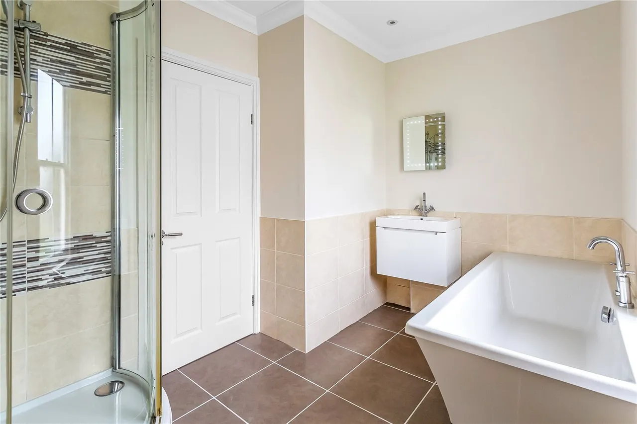 Brownlow Road, Redhill, RH1, photo 11