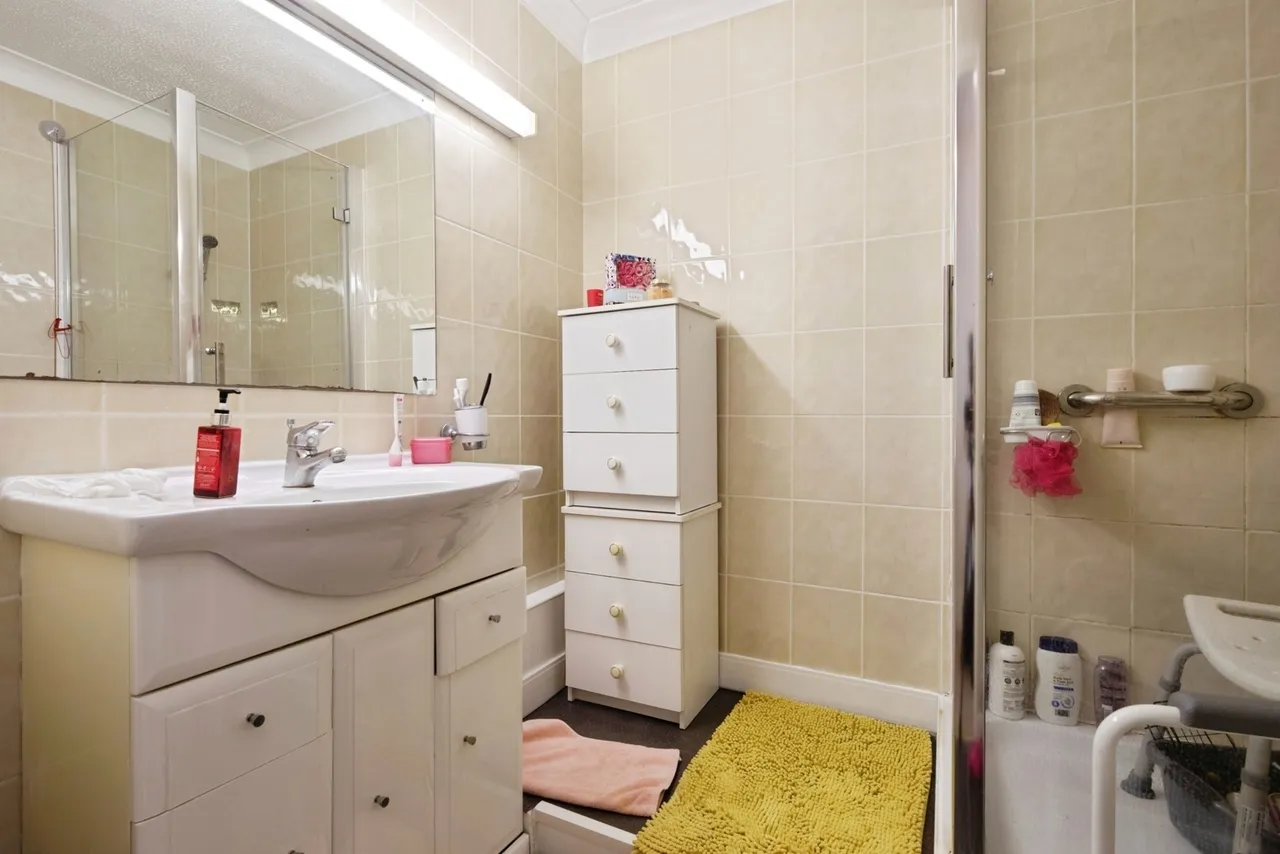 Brancaster Road, Ilford, IG2, photo 9
