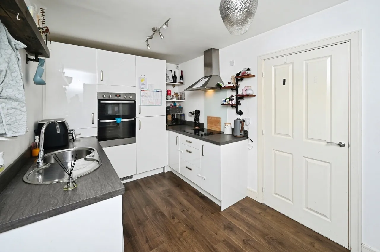 Moorgate Avenue, New Houghton, Mansfield, Derbyshire, NG19, photo 4