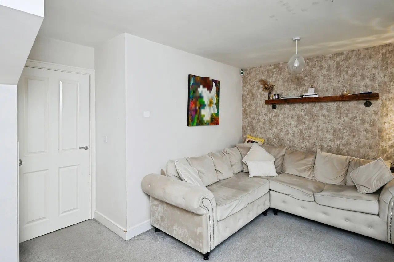 Moorgate Avenue, New Houghton, Mansfield, Derbyshire, NG19, photo 8