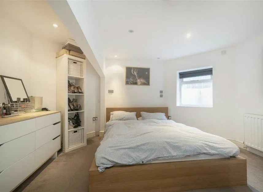 Mapesbury Road, Cricklewood, NW2, photo 4