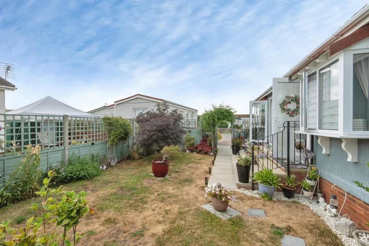 Three Star Park, Bedford Road, Lower Stondon, Henlow, SG16, photo 23