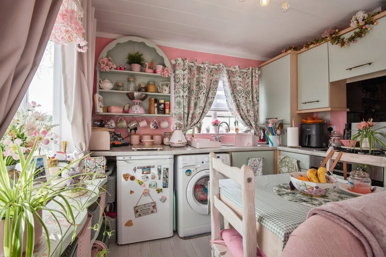 Three Star Park, Bedford Road, Lower Stondon, Henlow, SG16, photo 3