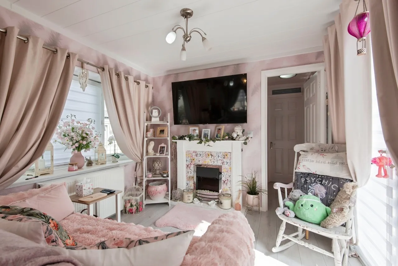 Three Star Park, Bedford Road, Lower Stondon, Henlow, SG16, photo 6