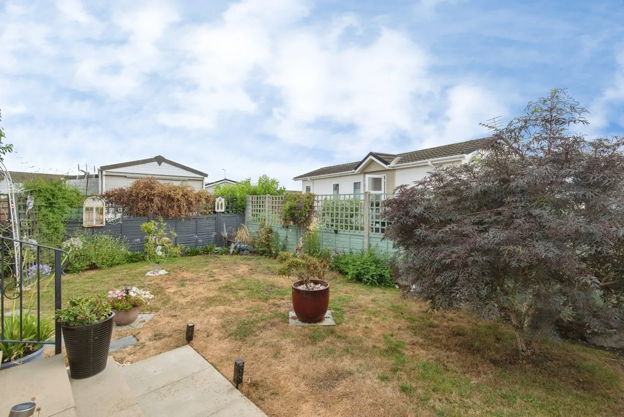 Three Star Park, Bedford Road, Lower Stondon, Henlow, SG16, photo 11