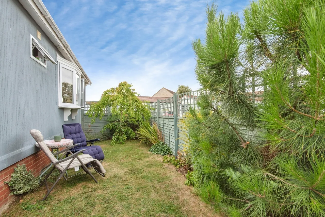 Three Star Park, Bedford Road, Lower Stondon, Henlow, SG16, photo 25