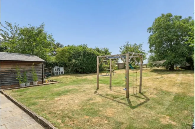 Green End Road, High Wycombe, HP14, photo 22