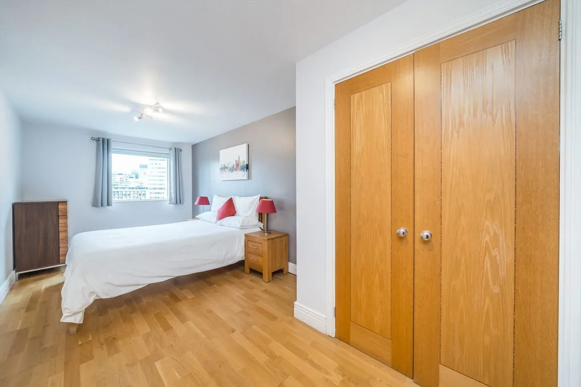 Aldersgate Street, EC1A, photo 5