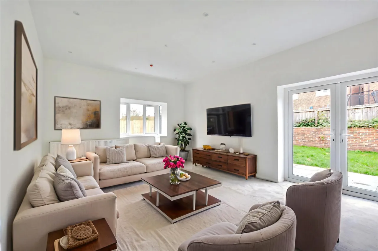 Scotgrave Farm, Gedling, NG4, photo 2