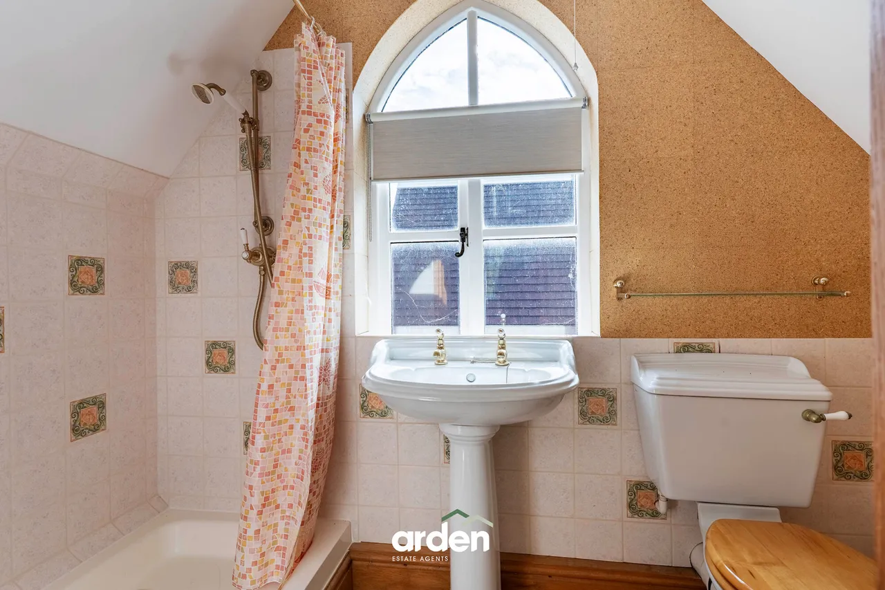 Lea End Lane, Hopwood, B48, photo 9