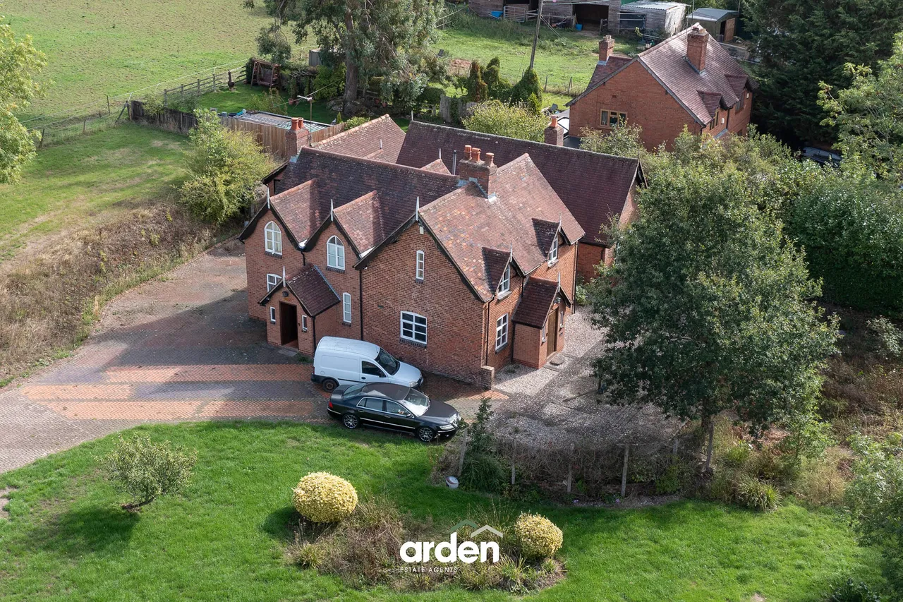 Lea End Lane, Hopwood, B48, photo 2