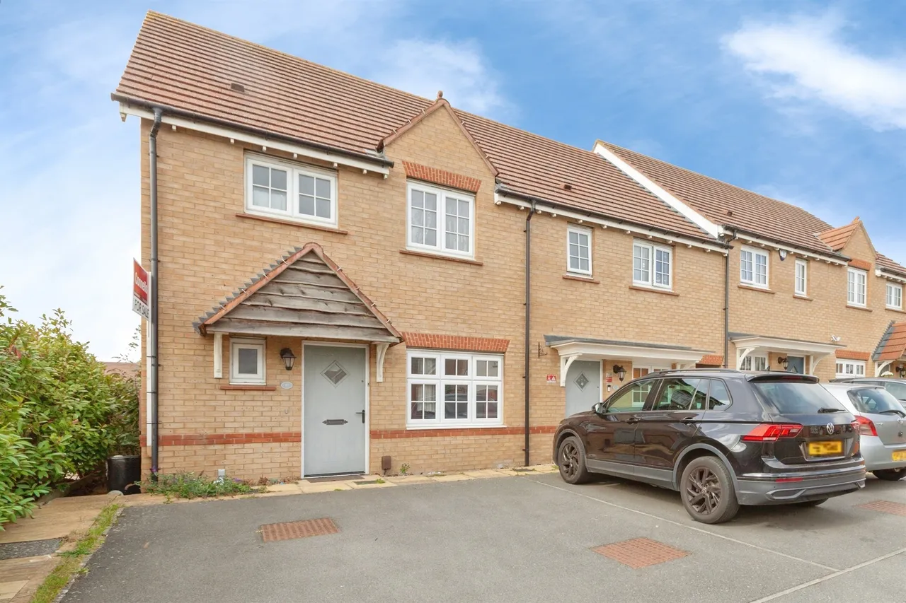 3 bed house for sale, Kinsley Road, Hamilton, LE5