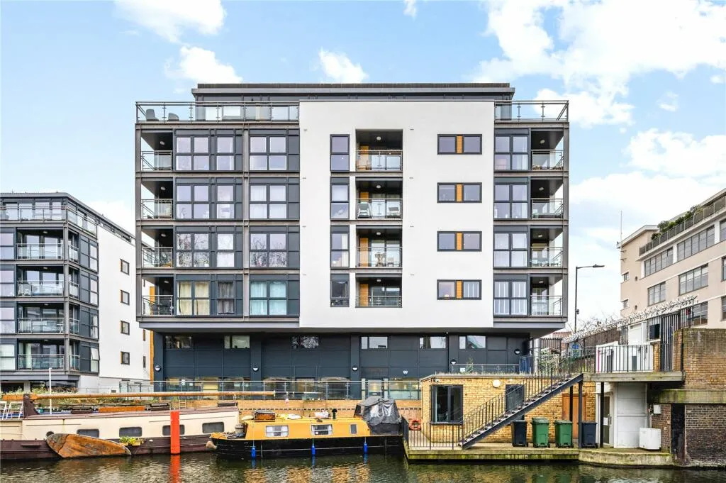 1 bed house to rent, Shepherdess Walk, Angel Wharf, N1