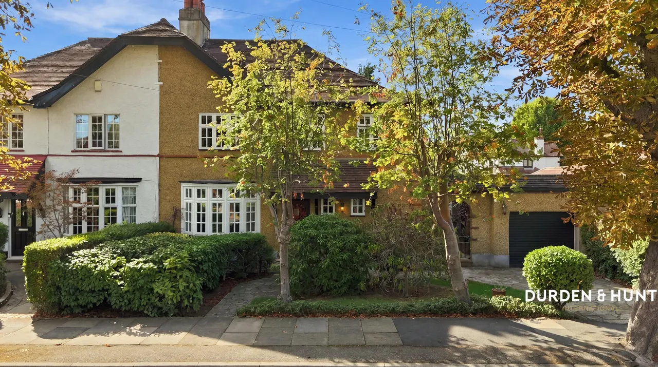 Crossways, Gidea Park, RM2, photo 33