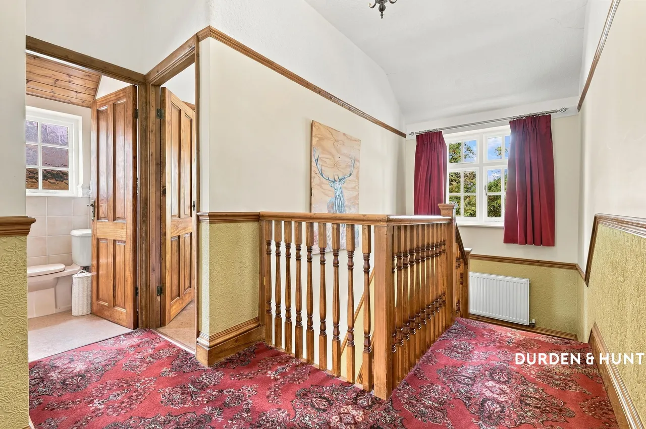 Crossways, Gidea Park, RM2, photo 17