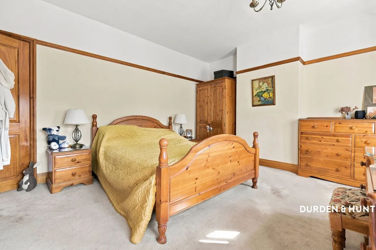 Crossways, Gidea Park, RM2, photo 15