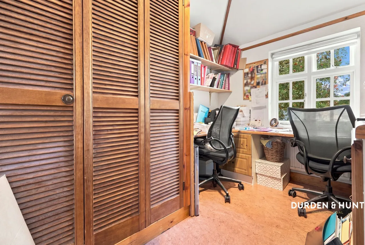 Crossways, Gidea Park, RM2, photo 21