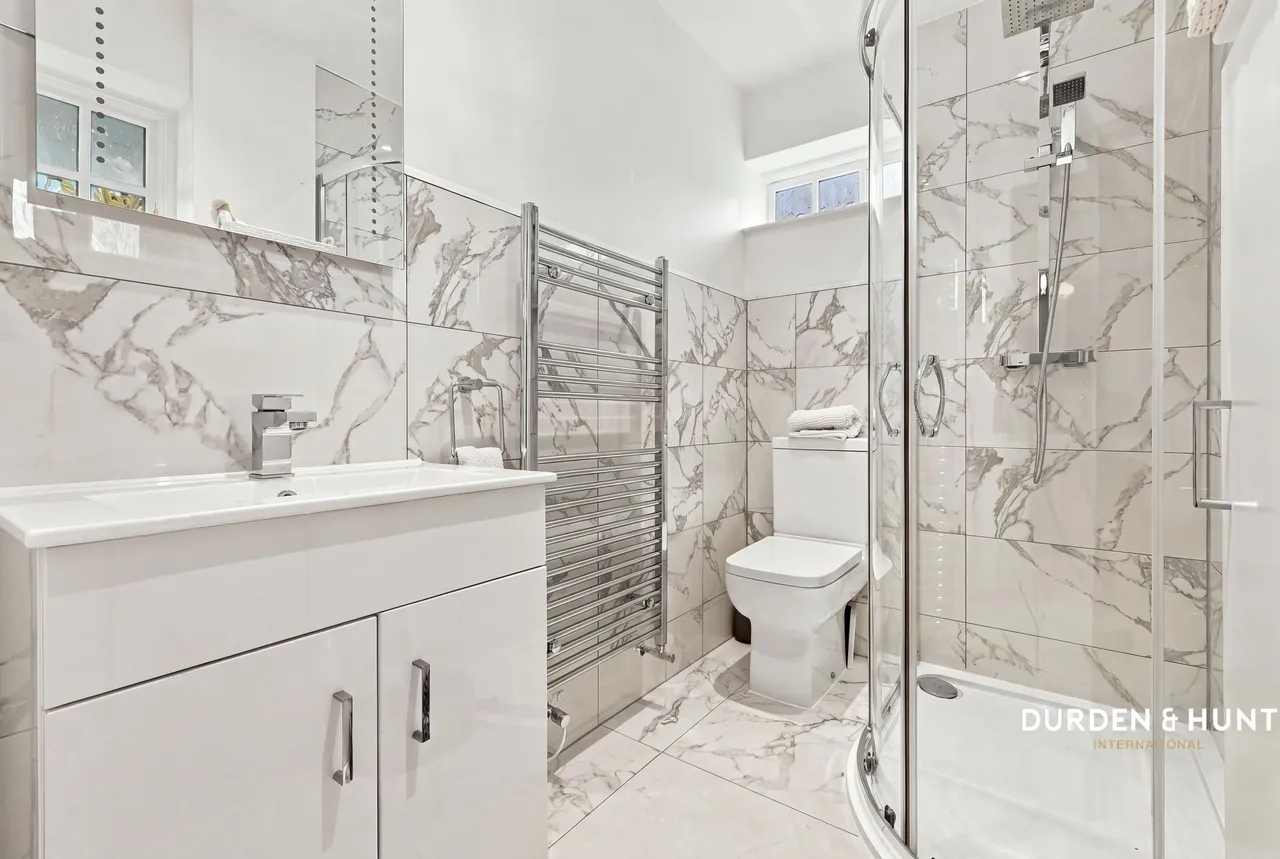 Crossways, Gidea Park, RM2, photo 13