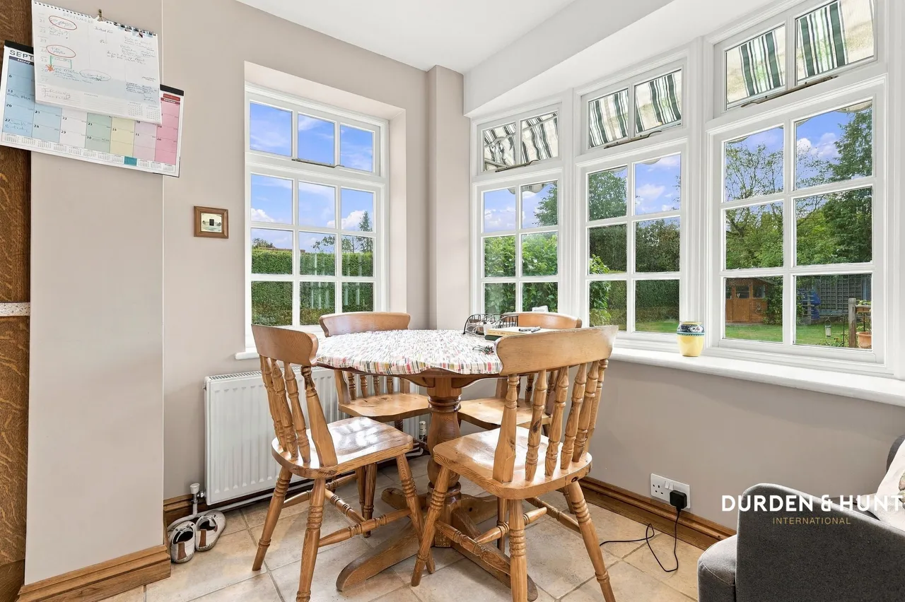 Crossways, Gidea Park, RM2, photo 10