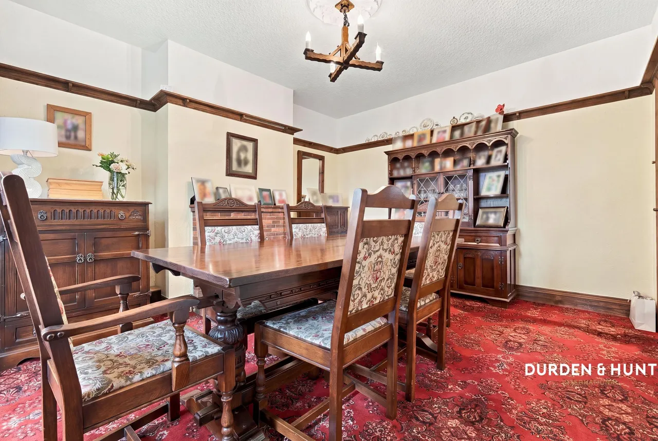 Crossways, Gidea Park, RM2, photo 4