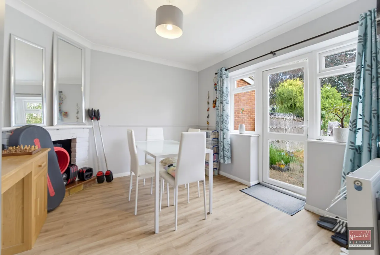 Brightside Avenue, Staines-Upon-Thames, TW18, photo 6