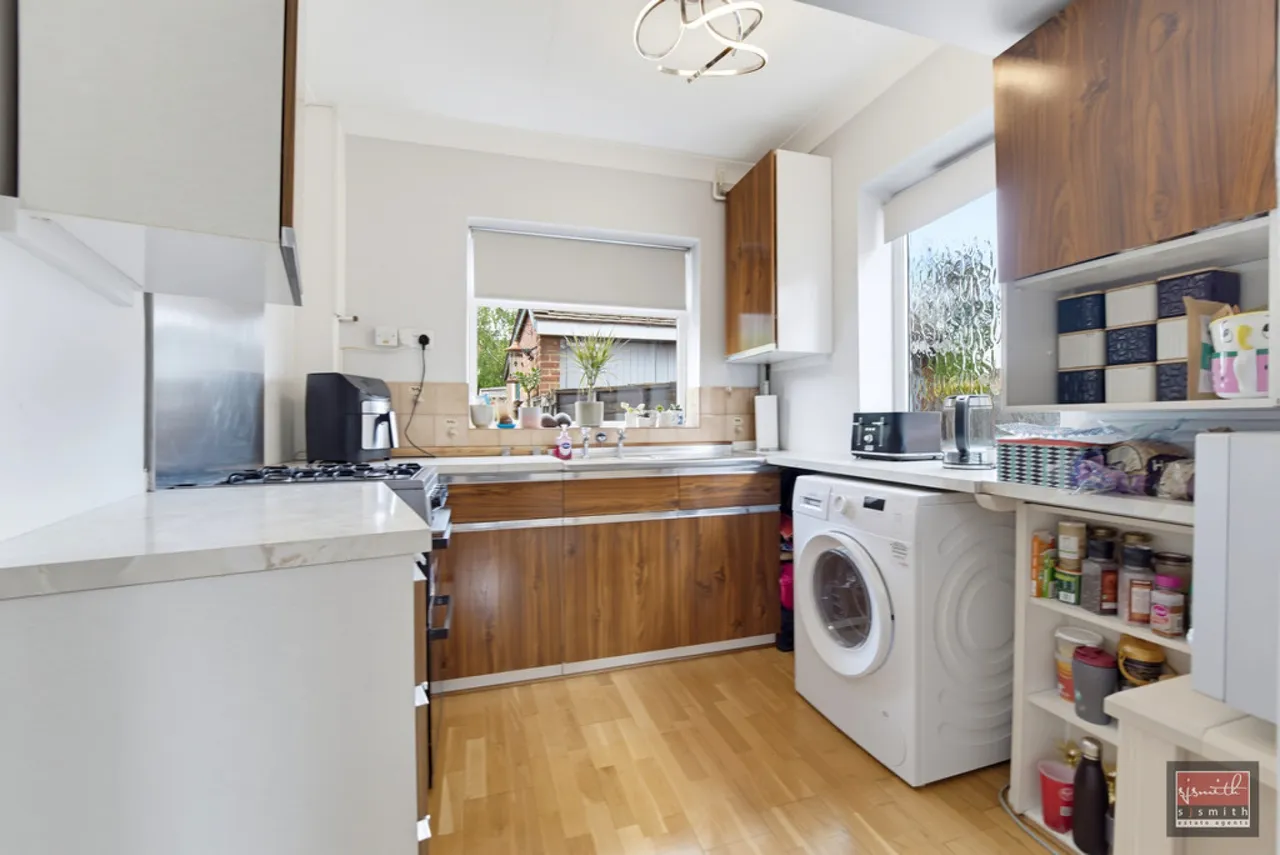 Brightside Avenue, Staines-Upon-Thames, TW18, photo 7