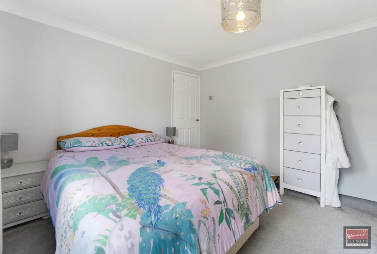 Brightside Avenue, Staines-Upon-Thames, TW18, photo 10