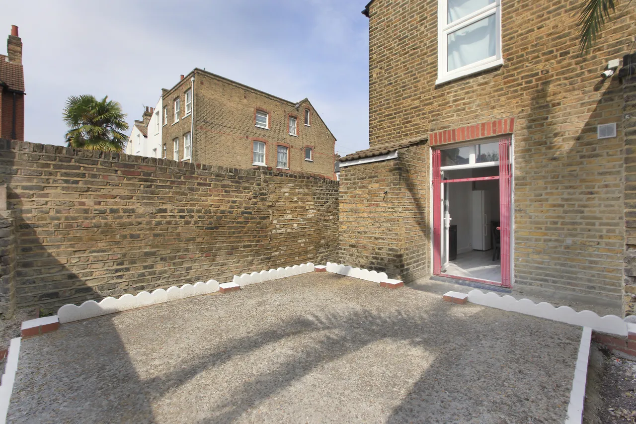 Cathles Road, Clapham South, SW12, photo 12