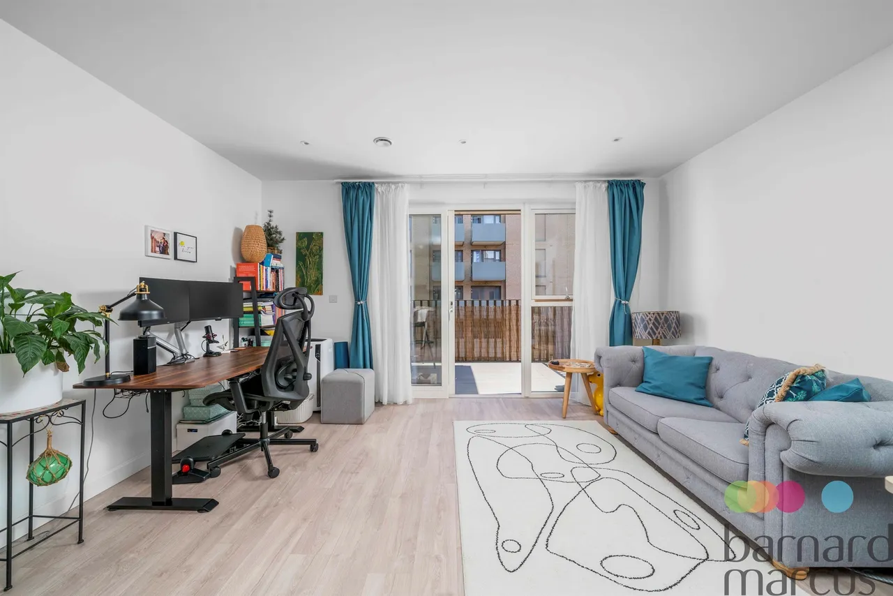 Perryfield Way, London, NW9, photo 10