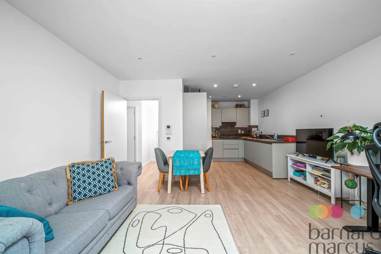 Perryfield Way, London, NW9, photo 9