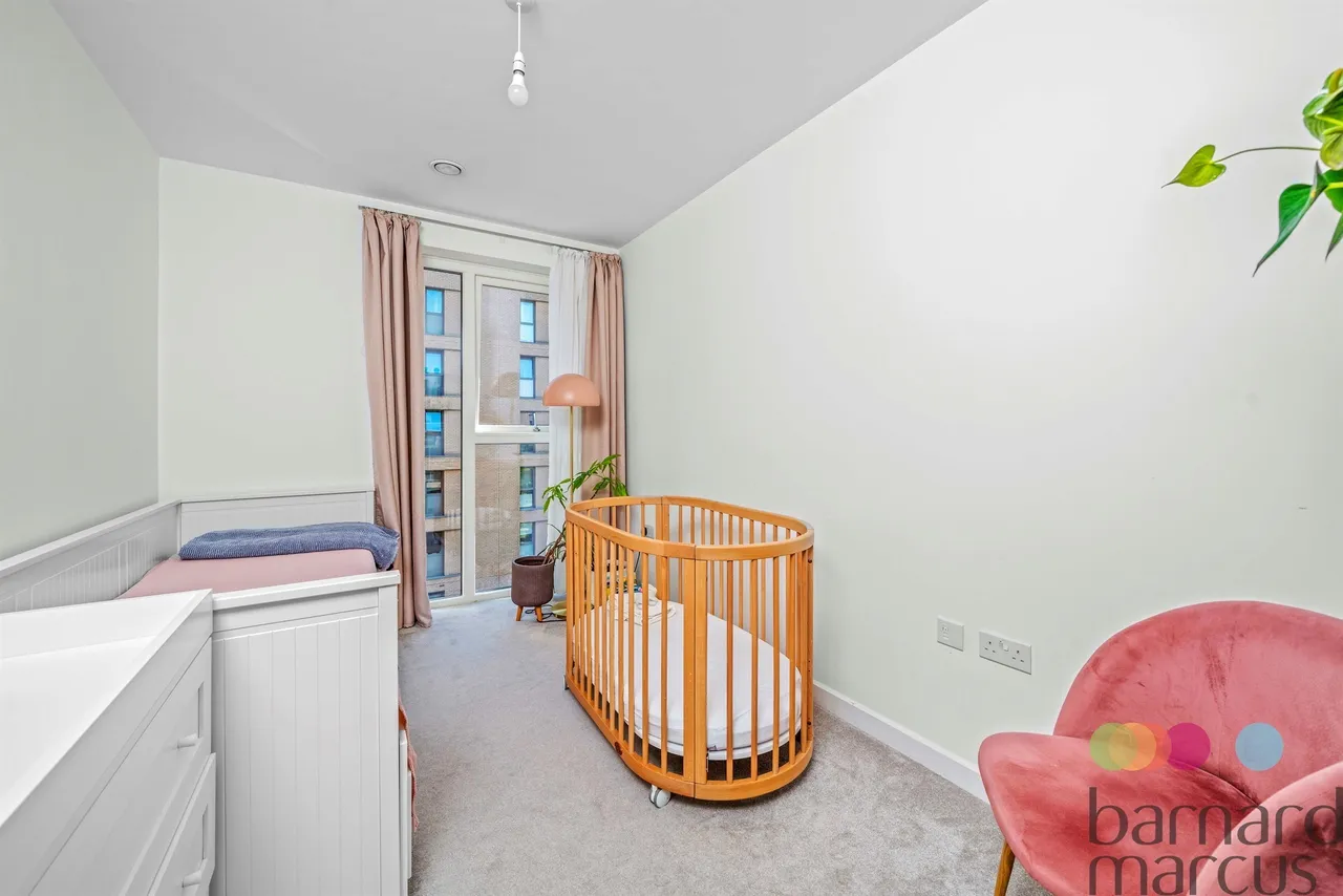 Perryfield Way, London, NW9, photo 6