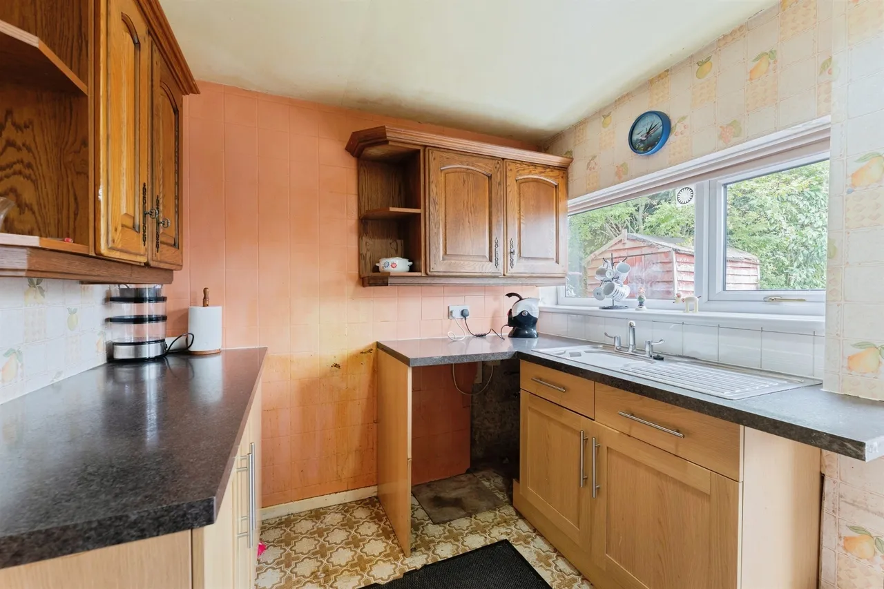 Glendale Avenue, Elton, CH2, photo 2