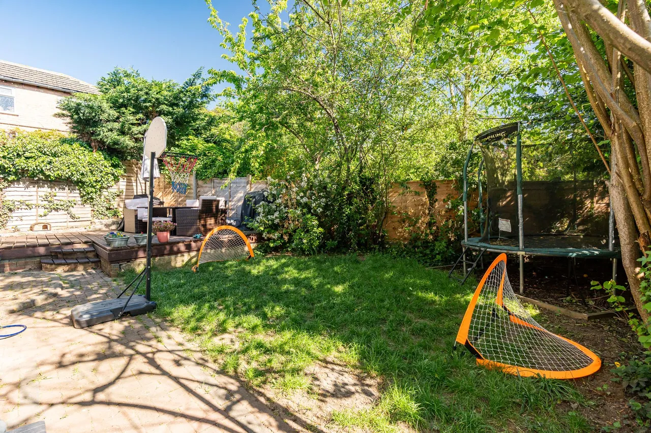 Watton Road, Ware, SG12, photo 6